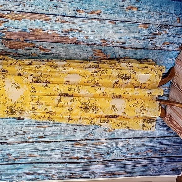Simply Vera Vera Wang Yellow Floral Summer Midi Dress - Picture 3 of 10
